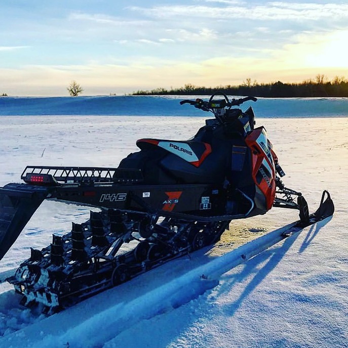 2022発売 Polaris スノーモービル トンネルラック - 通販 - www